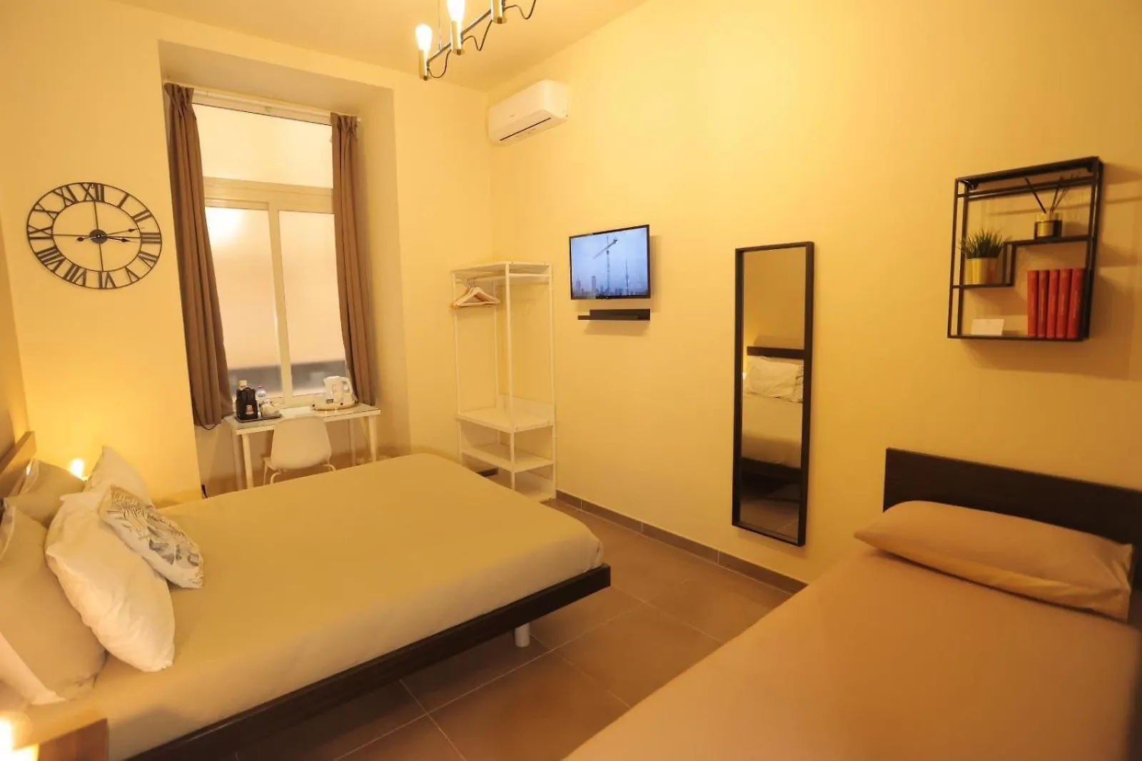 B&B Scarlatti 60 Naples Bed & Breakfast