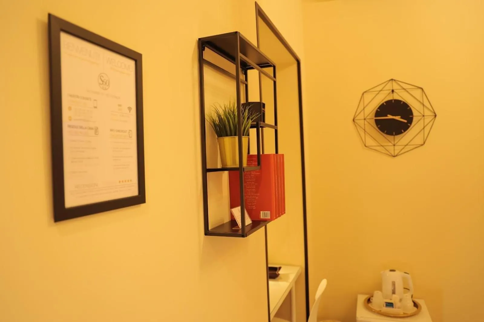 B&B Scarlatti 60 Naples 0*,  Italy