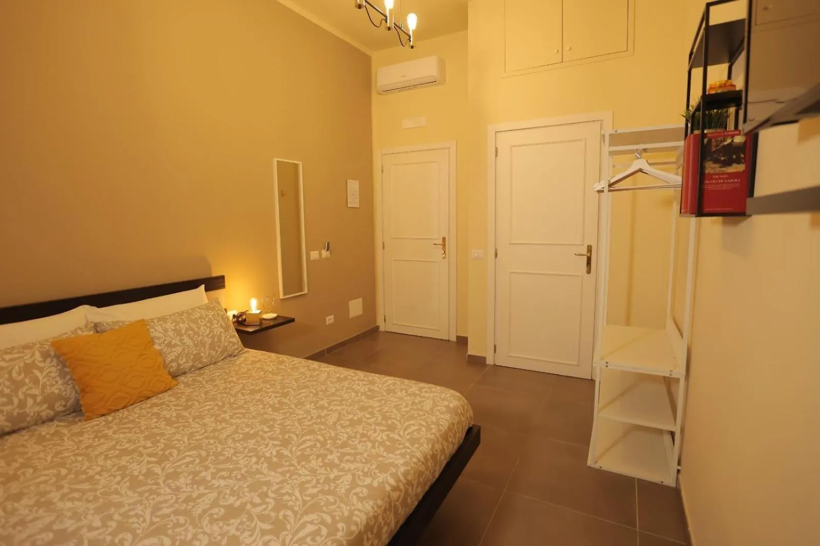 B&B Scarlatti 60 Naples Bed & Breakfast